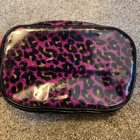 Betsy Johnson Betsyville Pink Cheetah Print Make Up Bag Cosmetic Case - Picture 2 of 8